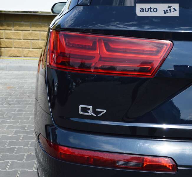 Позашляховик / Кросовер Audi Q7 2016 в Одесі