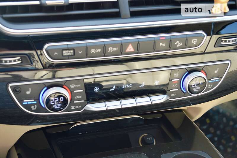 Позашляховик / Кросовер Audi Q7 2016 в Одесі