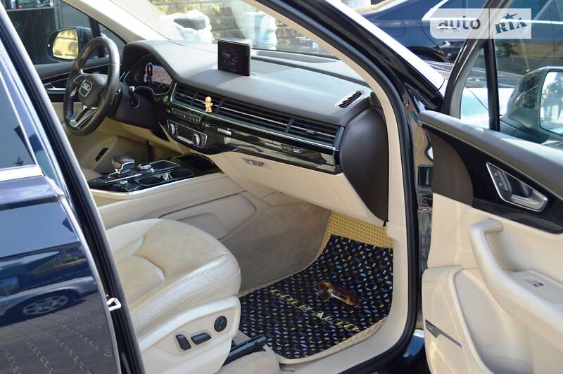 Позашляховик / Кросовер Audi Q7 2016 в Одесі