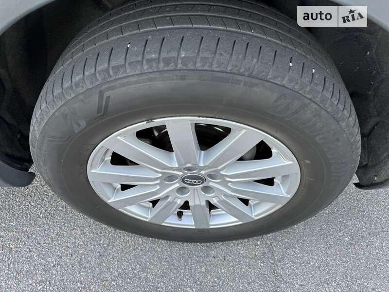 Внедорожник / Кроссовер Audi Q7 2016 в Днепре