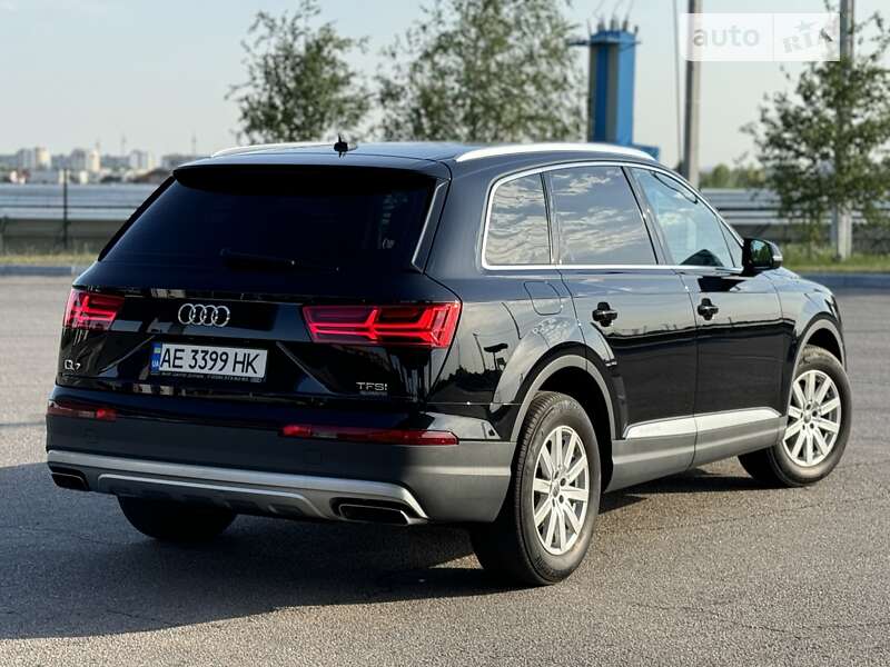 Внедорожник / Кроссовер Audi Q7 2016 в Днепре