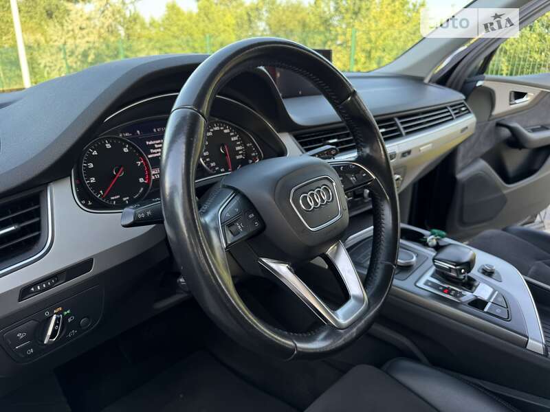 Внедорожник / Кроссовер Audi Q7 2016 в Днепре
