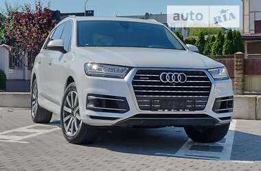 Внедорожник / Кроссовер Audi Q7 2017 в Ровно