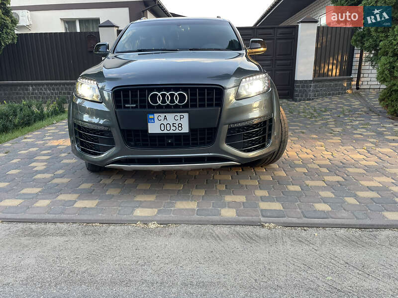 Позашляховик / Кросовер Audi Q7 2015 в Черкасах