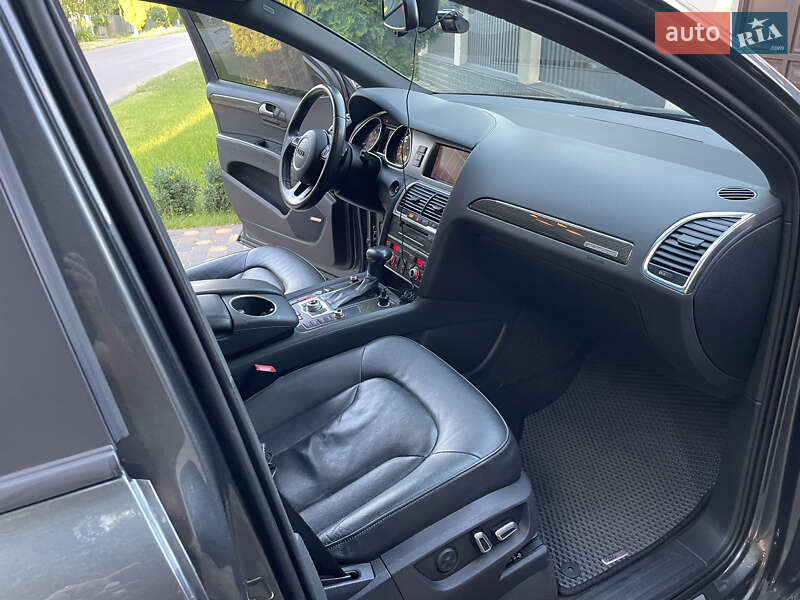 Позашляховик / Кросовер Audi Q7 2015 в Черкасах