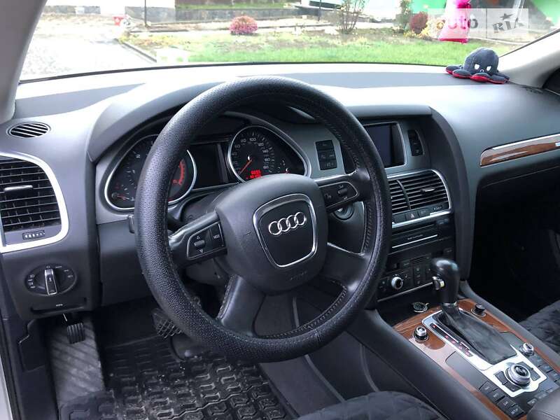 Внедорожник / Кроссовер Audi Q7 2010 в Ивано-Франковске