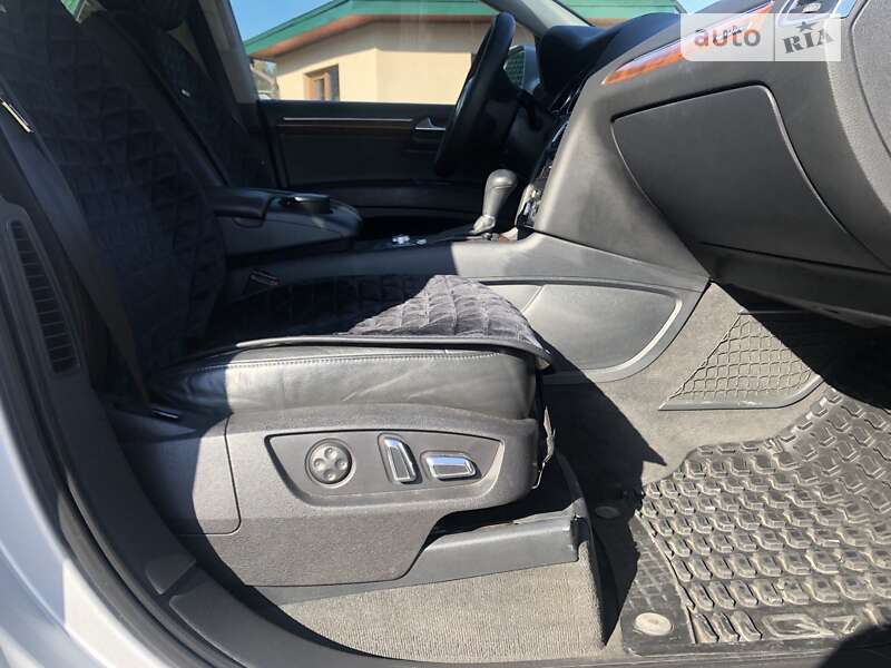 Внедорожник / Кроссовер Audi Q7 2010 в Ивано-Франковске