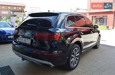 Внедорожник / Кроссовер Audi Q7 2018 в 