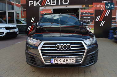 Внедорожник / Кроссовер Audi Q7 2018 в 