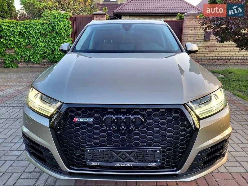 Внедорожник / Кроссовер Audi Q7 2017 в 