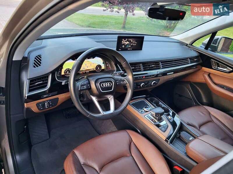 Позашляховик / Кросовер Audi Q7 2017 в Запоріжжі
