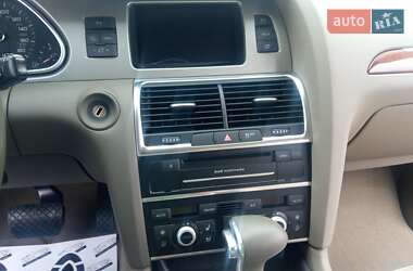 Внедорожник / Кроссовер Audi Q7 2014 в 