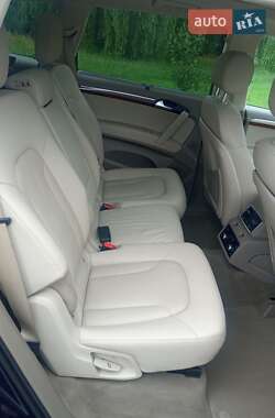 Внедорожник / Кроссовер Audi Q7 2014 в 