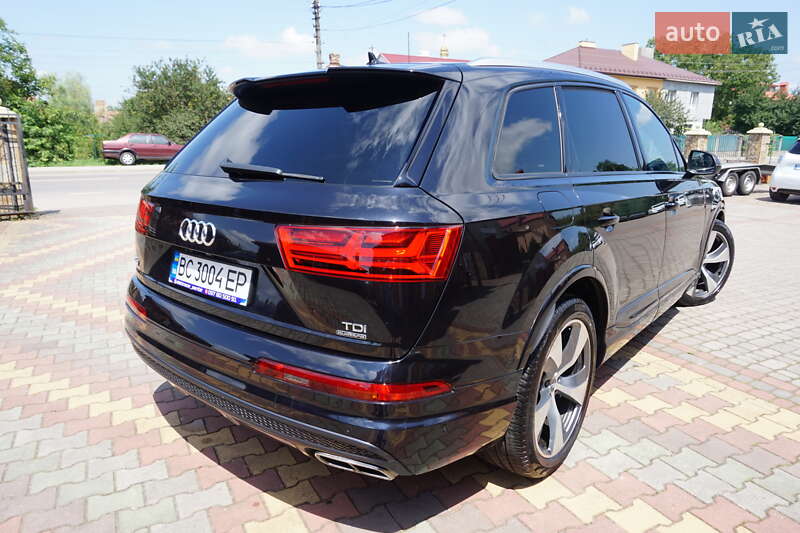 Позашляховик / Кросовер Audi Q7 2015 в Самборі