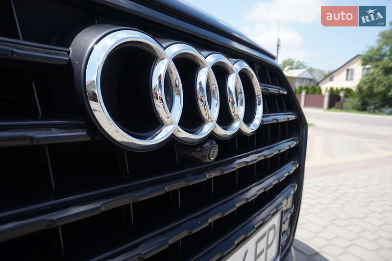 Позашляховик / Кросовер Audi Q7 2015 в Самборі