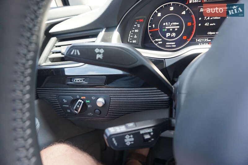 Позашляховик / Кросовер Audi Q7 2015 в Самборі