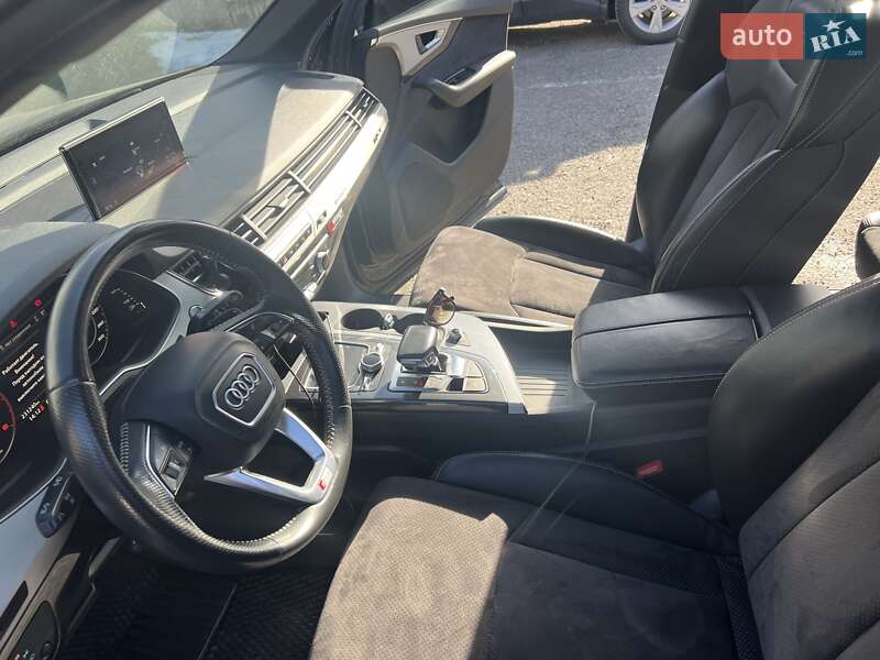 Позашляховик / Кросовер Audi Q7 2016 в Києві фото 15 Позашляховик / Кросовер Audi Q7 2016 в Києві