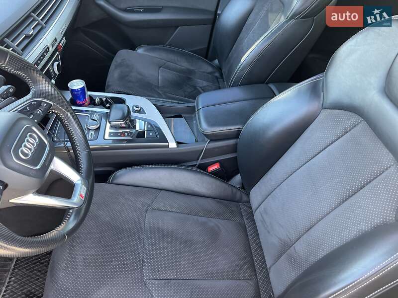 Позашляховик / Кросовер Audi Q7 2016 в Києві фото 21 Позашляховик / Кросовер Audi Q7 2016 в Києві