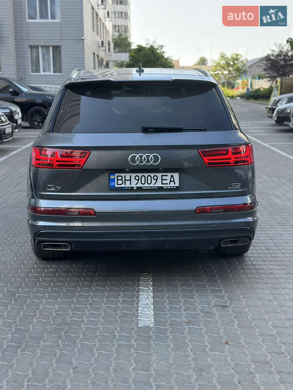 Позашляховик / Кросовер Audi Q7 2017 в Одесі