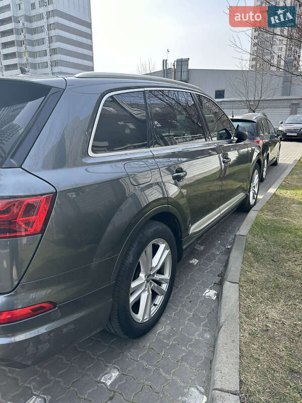 Позашляховик / Кросовер Audi Q7 2017 в Одесі
