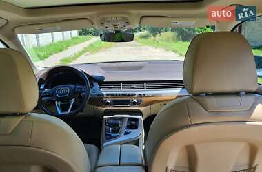 Внедорожник / Кроссовер Audi Q7 2017 в 