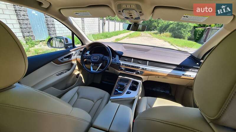 Внедорожник / Кроссовер Audi Q7 2017 в Ровно