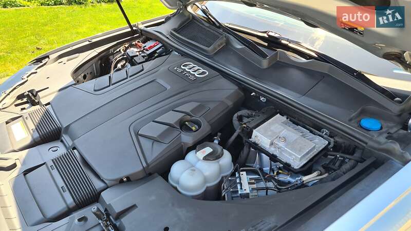 Внедорожник / Кроссовер Audi Q7 2017 в Ровно