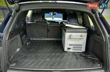 Внедорожник / Кроссовер Audi Q7 2014 в 
