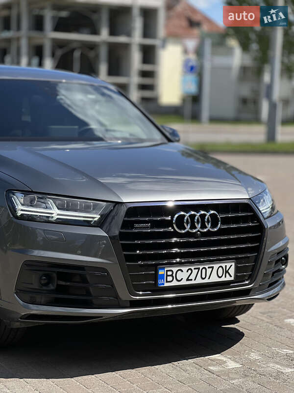 Позашляховик / Кросовер Audi Q7 2017 в Львові