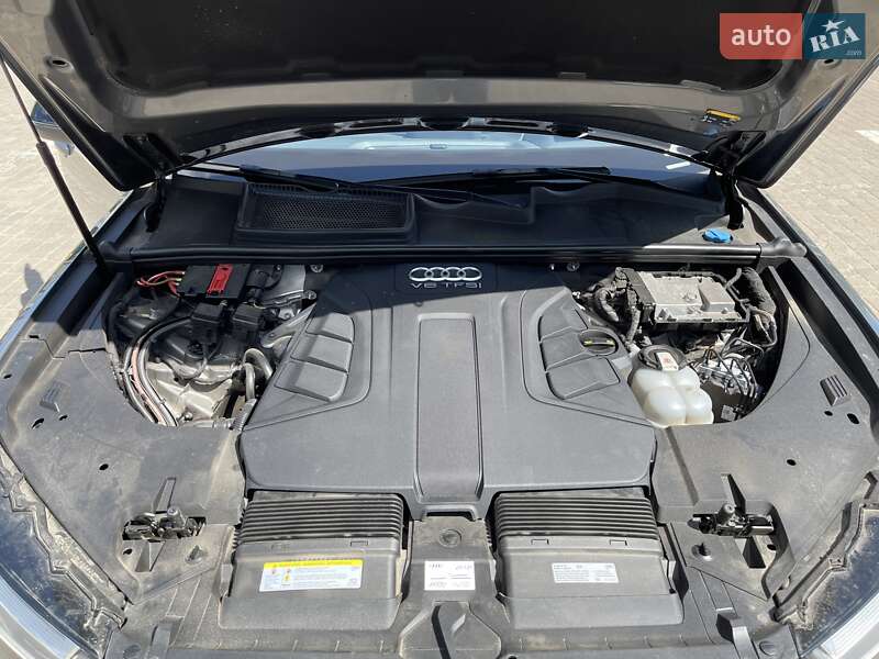 Позашляховик / Кросовер Audi Q7 2017 в Львові