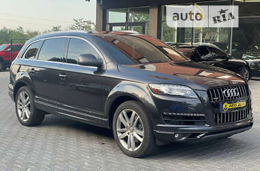 Позашляховик / Кросовер Audi Q7 2013 в Чернівцях