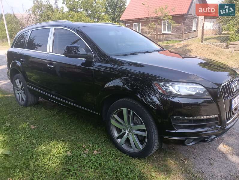 Внедорожник / Кроссовер Audi Q7 2013 в Рокитном