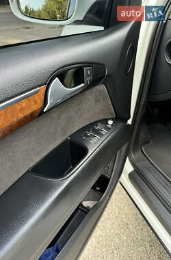 Внедорожник / Кроссовер Audi Q7 2013 в 