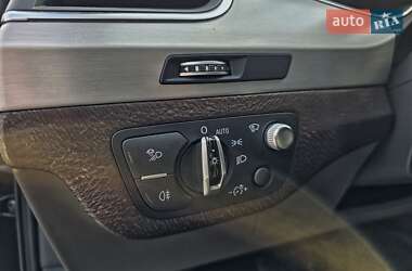 Внедорожник / Кроссовер Audi Q7 2016 в 