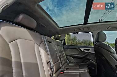 Внедорожник / Кроссовер Audi Q7 2016 в 