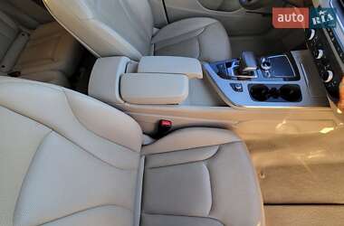 Внедорожник / Кроссовер Audi Q7 2017 в 
