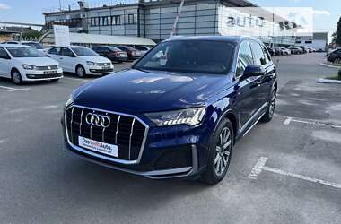 Внедорожник / Кроссовер Audi Q7 2020 в Киеве