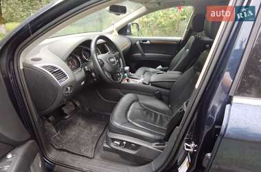 Внедорожник / Кроссовер Audi Q7 2015 в 