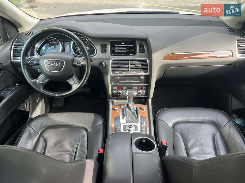 Внедорожник / Кроссовер Audi Q7 2012 в Софиевской Борщаговке