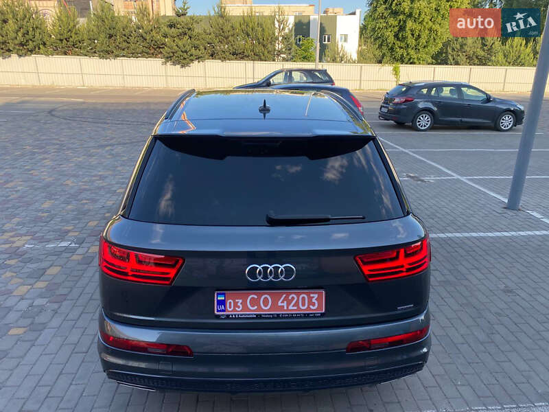 Позашляховик / Кросовер Audi Q7 2016 в Луцьку