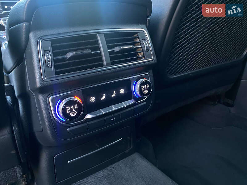 Позашляховик / Кросовер Audi Q7 2016 в Луцьку