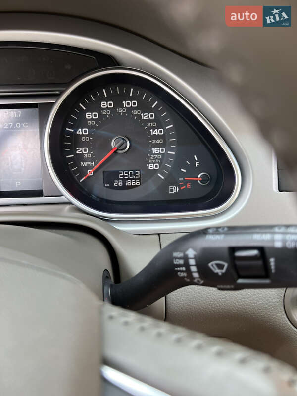 Позашляховик / Кросовер Audi Q7 2011 в Самборі
