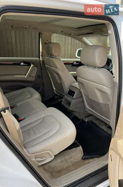 Внедорожник / Кроссовер Audi Q7 2011 в 