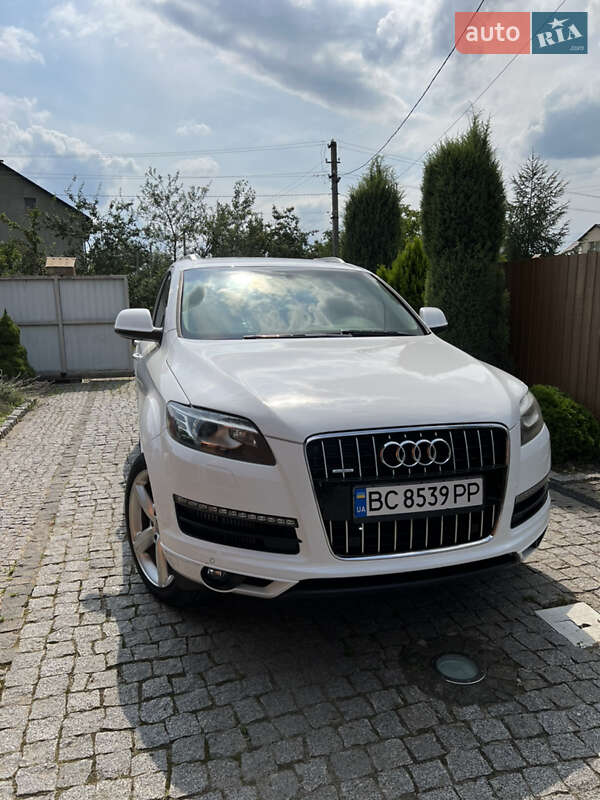 Внедорожник / Кроссовер Audi Q7 2011 в 