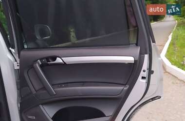 Внедорожник / Кроссовер Audi Q7 2015 в 