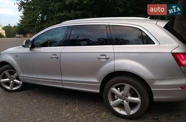 Внедорожник / Кроссовер Audi Q7 2015 в 