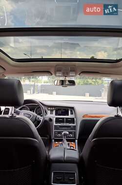 Внедорожник / Кроссовер Audi Q7 2013 в 