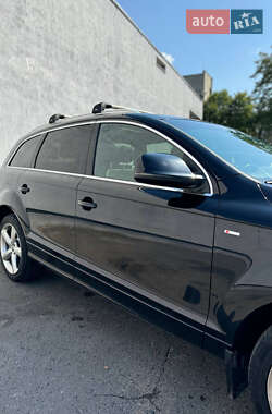 Внедорожник / Кроссовер Audi Q7 2012 в 