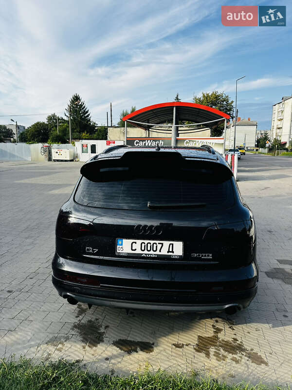 Позашляховик / Кросовер Audi Q7 2010 в Стрию