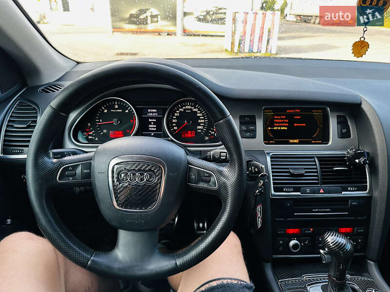 Позашляховик / Кросовер Audi Q7 2010 в Стрию